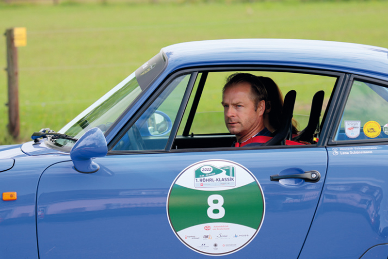 Auch wieder bei der Röhrl-Klassik dabei, Schauspieler Hinnerk Schönemann aus der beliebten ZDF-Krimireihe „Nord bei Nordwest“ mit der Start Nr. 8 und seiner Tochter Lena